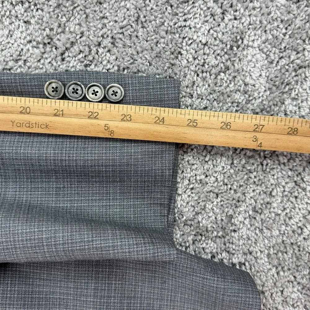 Jos A Bank Reserve Suit Mens 42R/36W Gray Plaid Reda 1865 100% Wool Tailored Fit